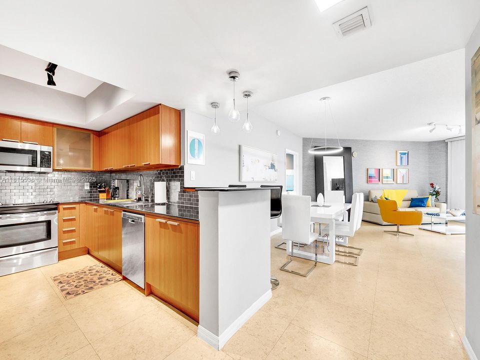 For Sale: $1,200,000 (3 beds, 2 baths, 1637 Square Feet)