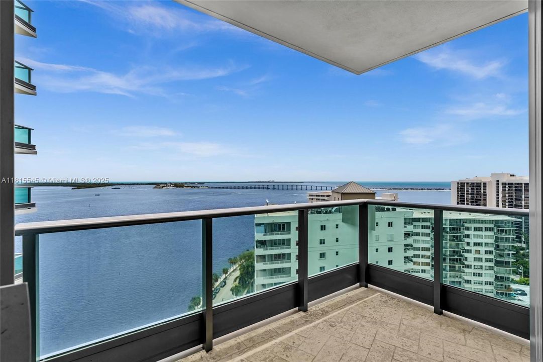 На продажу: $1,298,000 (2 спален, 2 ванн, 1529 Квадратных фут)