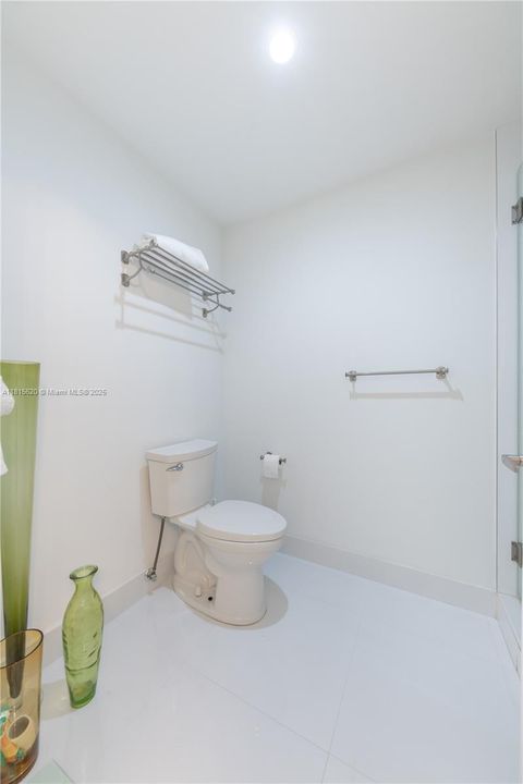 En Venta: $539,000 (2 camas, 2 baños, 1956 Pies cuadrados)