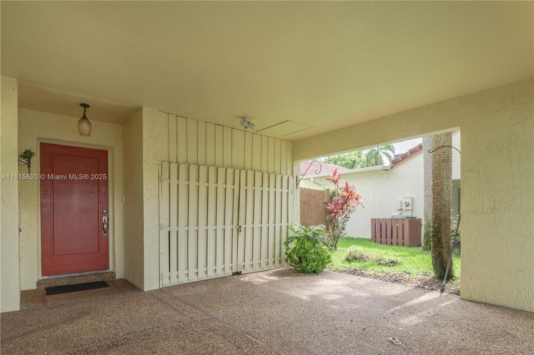 En Venta: $539,000 (2 camas, 2 baños, 1956 Pies cuadrados)