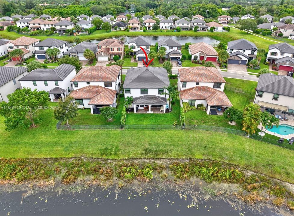 Vendido Recientemente: $799,900 (4 camas, 4 baños, 3584 Pies cuadrados)