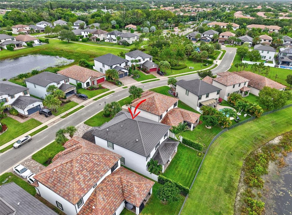 Vendido Recientemente: $799,900 (4 camas, 4 baños, 3584 Pies cuadrados)