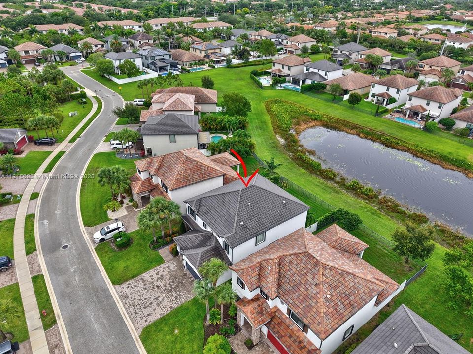 Vendido Recientemente: $799,900 (4 camas, 4 baños, 3584 Pies cuadrados)