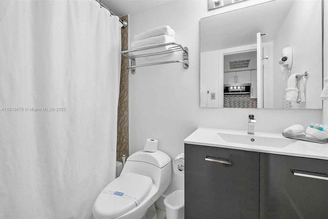 На продажу: $160,000 (1 спален, 1 ванн, 360 Квадратных фут)