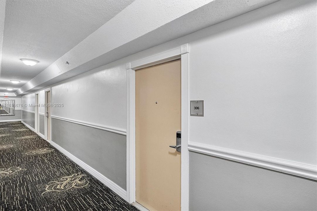 На продажу: $160,000 (1 спален, 1 ванн, 360 Квадратных фут)