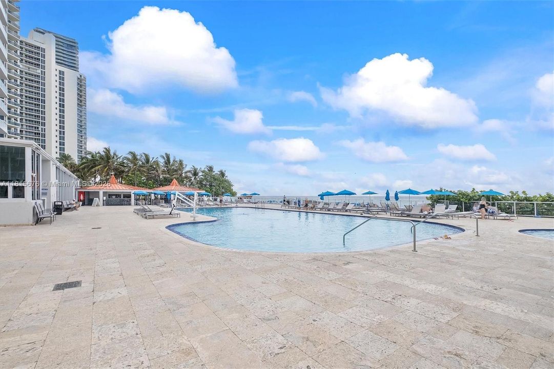 На продажу: $160,000 (1 спален, 1 ванн, 360 Квадратных фут)