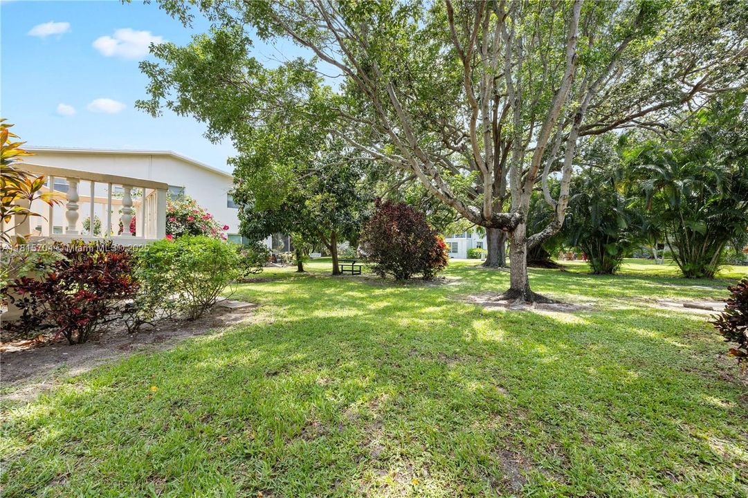 Recently Sold: $79,999 (1 beds, 1 baths, 703 Square Feet)