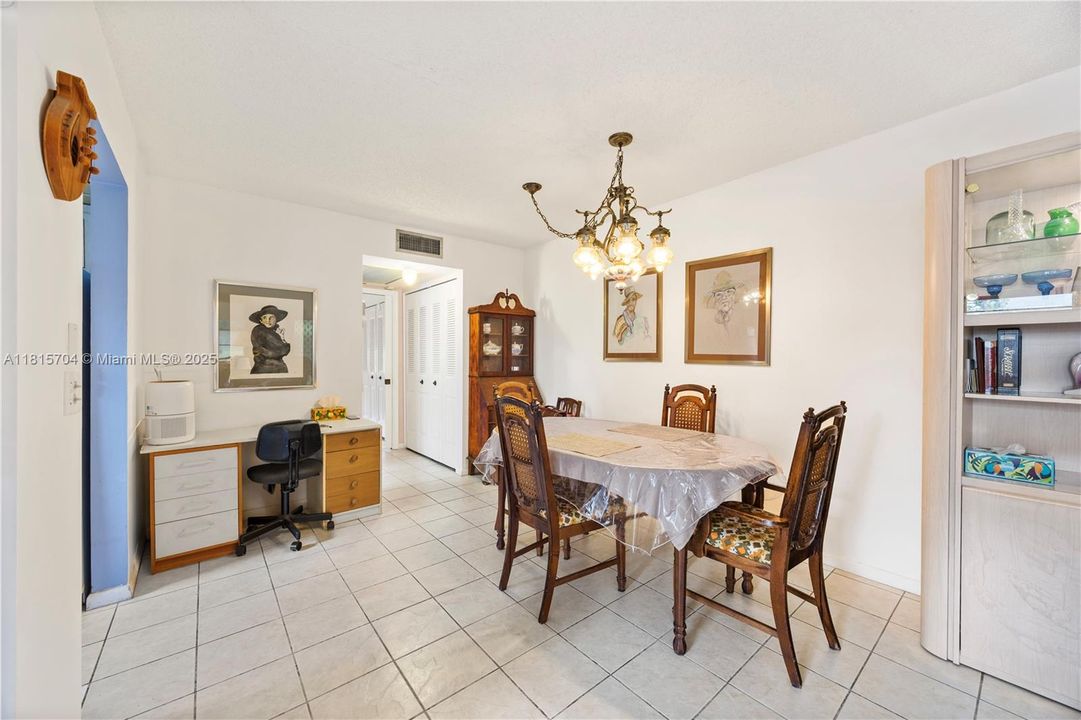 Recently Sold: $79,999 (1 beds, 1 baths, 703 Square Feet)