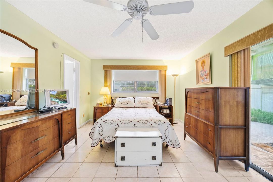 Recently Sold: $79,999 (1 beds, 1 baths, 703 Square Feet)