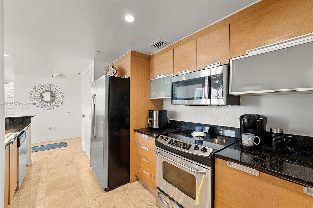 待售: $580,000 (2 贝兹, 2 浴室, 1274 平方英尺)