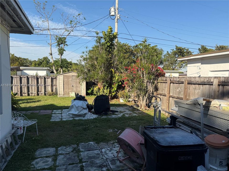 For Sale: $600,000 (4 beds, 2 baths, 1505 Square Feet)