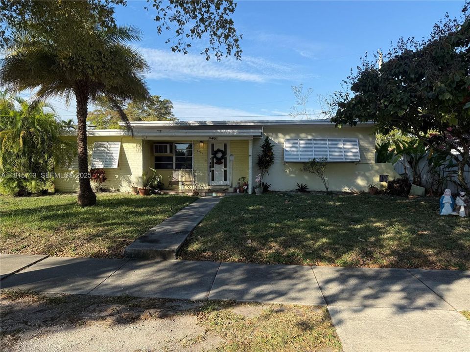 For Sale: $600,000 (4 beds, 2 baths, 1505 Square Feet)