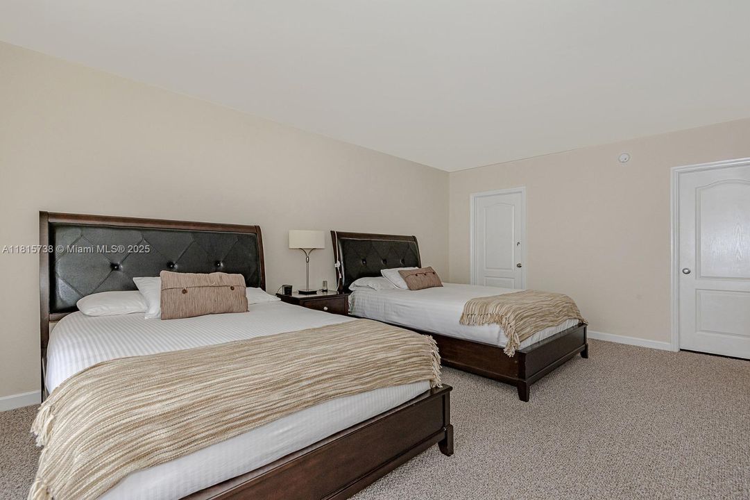 Recently Sold: $710,000 (2 beds, 2 baths, 1650 Square Feet)