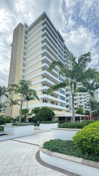 Recently Sold: $710,000 (2 beds, 2 baths, 1650 Square Feet)