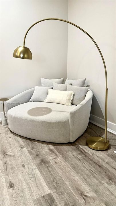 Recently Sold: $710,000 (2 beds, 2 baths, 1650 Square Feet)