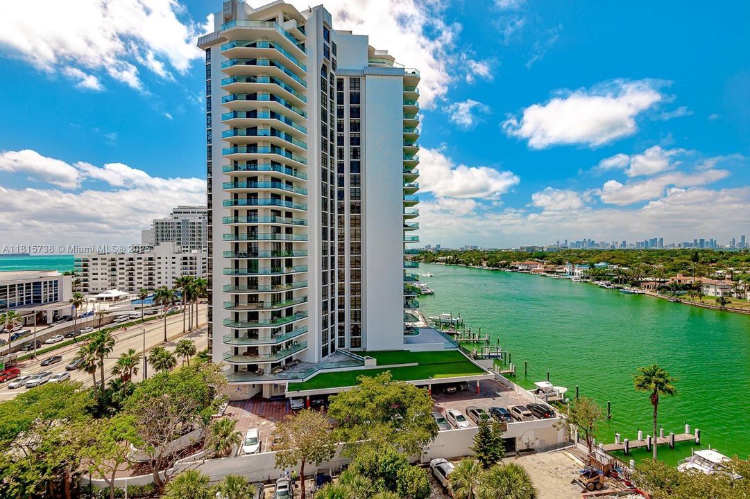 Recently Sold: $710,000 (2 beds, 2 baths, 1650 Square Feet)