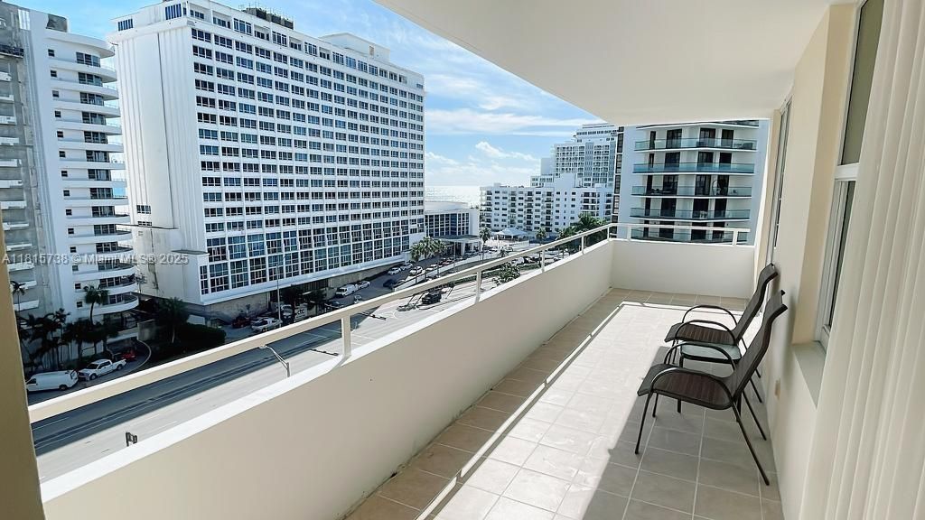 Recently Sold: $710,000 (2 beds, 2 baths, 1650 Square Feet)