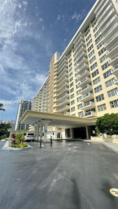 Recently Sold: $710,000 (2 beds, 2 baths, 1650 Square Feet)