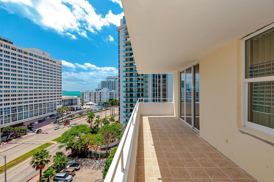Recently Sold: $710,000 (2 beds, 2 baths, 1650 Square Feet)