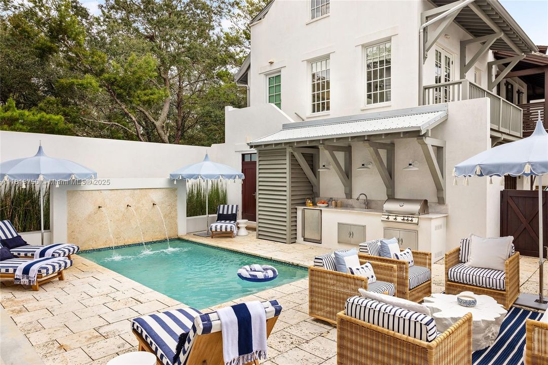 Vendido Recientemente: $865,000 (6 camas, 6 baños, 3543 Pies cuadrados)