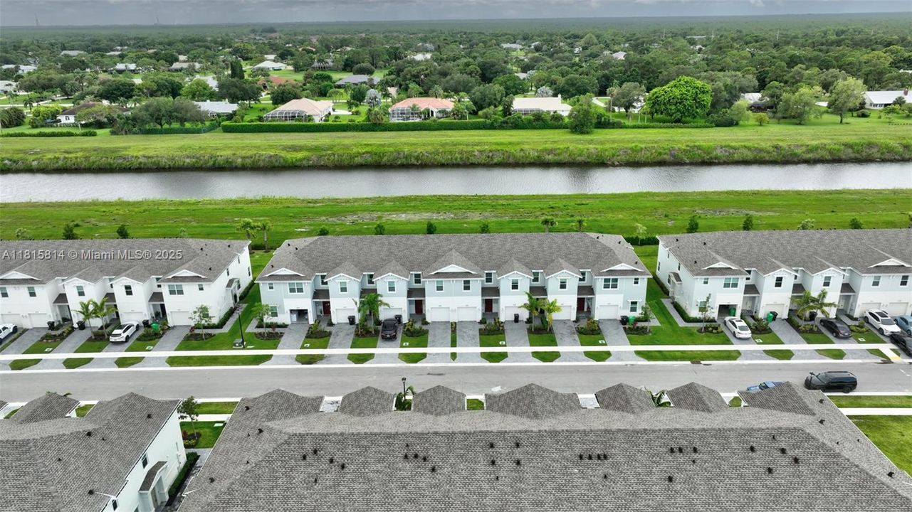 Недавно продано: $329,000 (3 спален, 2 ванн, 1632 Квадратных фут)