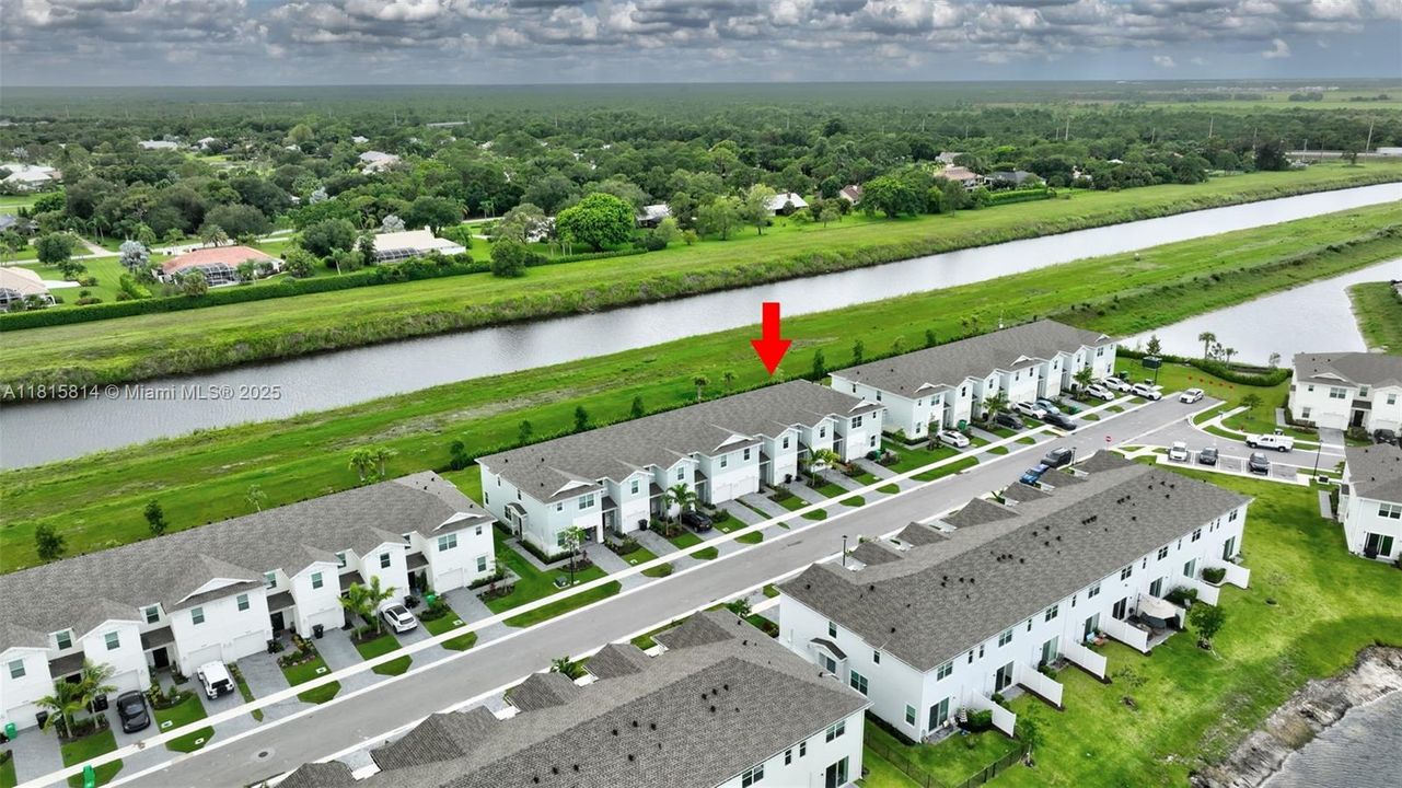 Недавно продано: $329,000 (3 спален, 2 ванн, 1632 Квадратных фут)