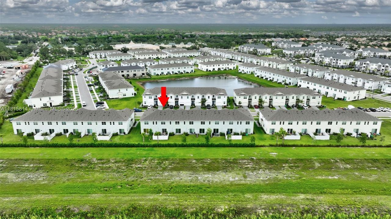 Недавно продано: $329,000 (3 спален, 2 ванн, 1632 Квадратных фут)