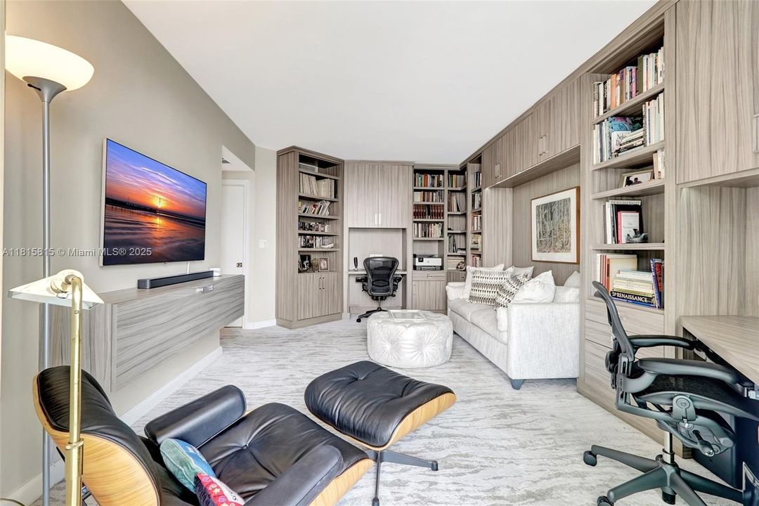 待售: $2,000,000 (3 贝兹, 3 浴室, 2580 平方英尺)