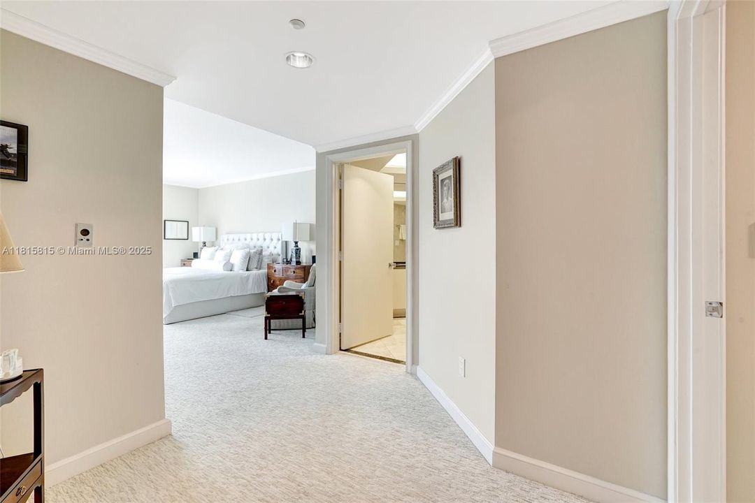 待售: $2,000,000 (3 贝兹, 3 浴室, 2580 平方英尺)