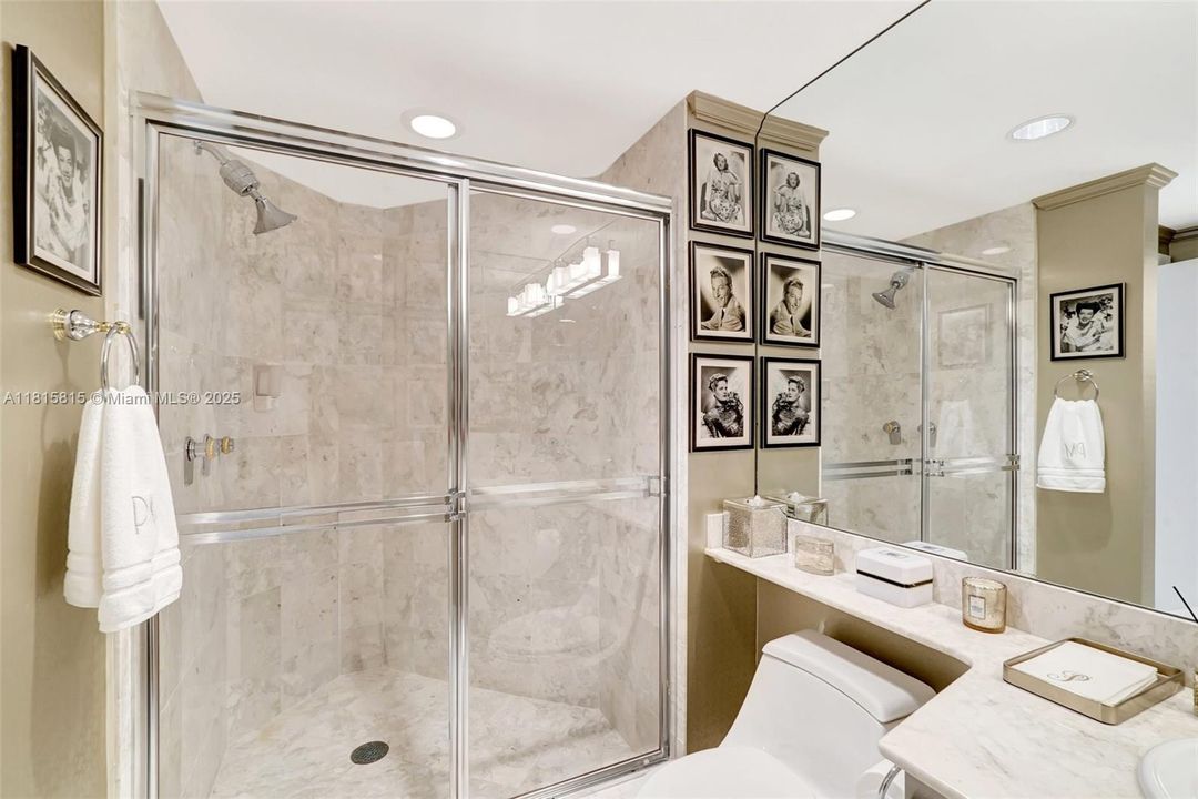 待售: $2,000,000 (3 贝兹, 3 浴室, 2580 平方英尺)