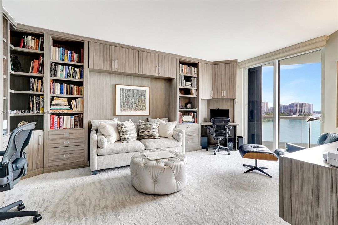 待售: $2,000,000 (3 贝兹, 3 浴室, 2580 平方英尺)