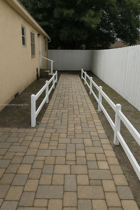 Recently Rented: $1,000 (0 beds, 1 baths, 801 Square Feet)