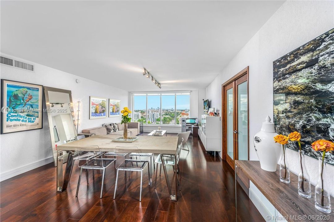 Recientemente alquilado: $4,750 (2 camas, 2 baños, 1340 Pies cuadrados)