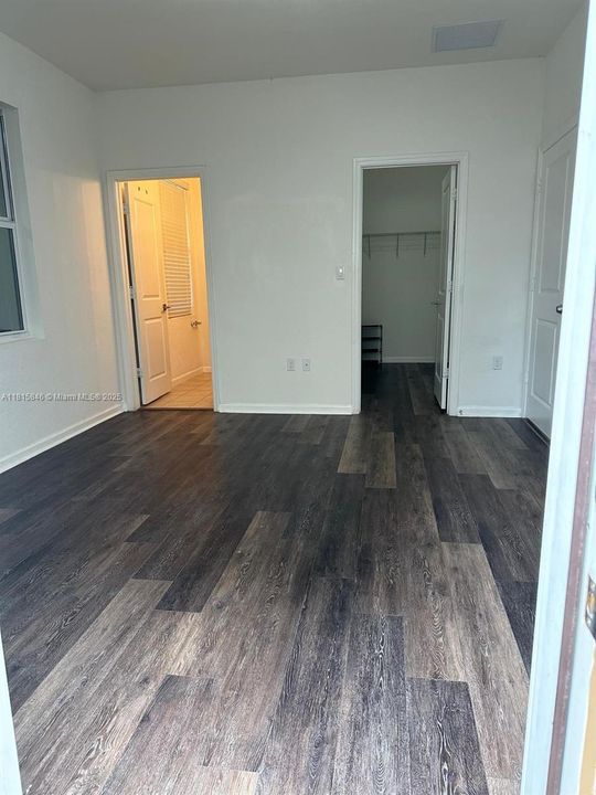 Recently Rented: $1,300 (1 beds, 1 baths, 1614 Square Feet)