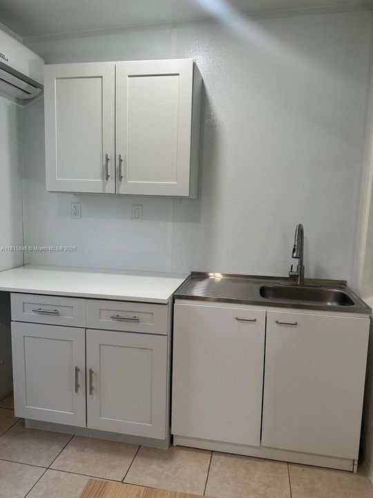 Recently Rented: $1,300 (1 beds, 1 baths, 1614 Square Feet)