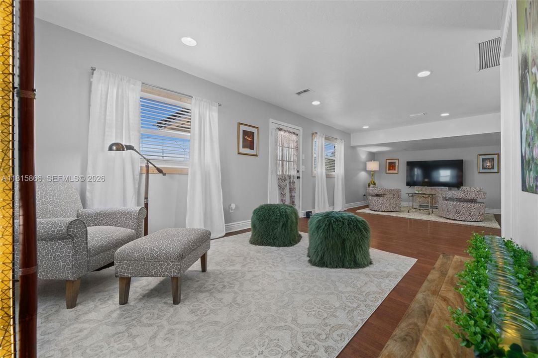 For Sale: $635,000 (2 beds, 1 baths, 0 Square Feet)