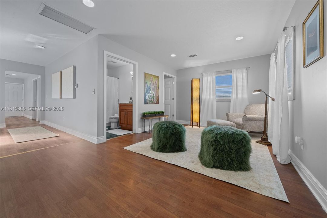 For Sale: $635,000 (2 beds, 1 baths, 0 Square Feet)
