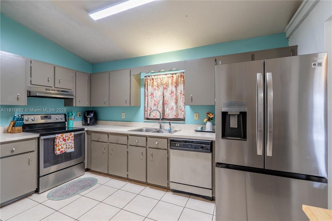 На продажу: $769,000 (3 спален, 2 ванн, 0 Квадратных фут)