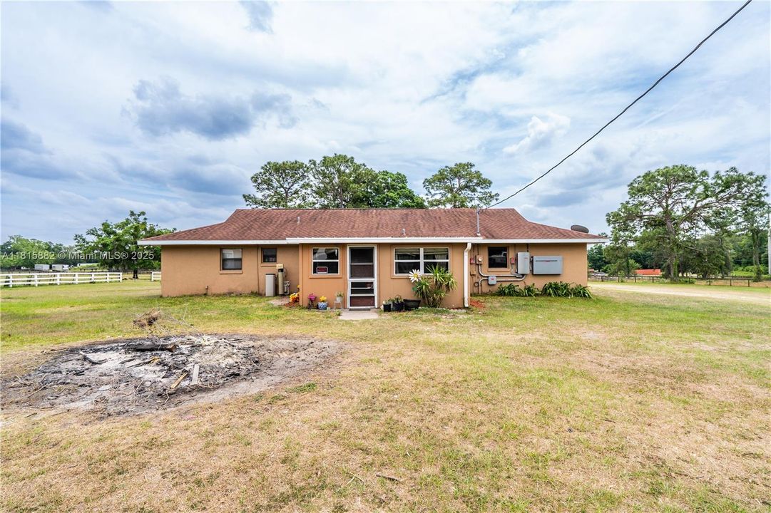 На продажу: $769,000 (3 спален, 2 ванн, 0 Квадратных фут)