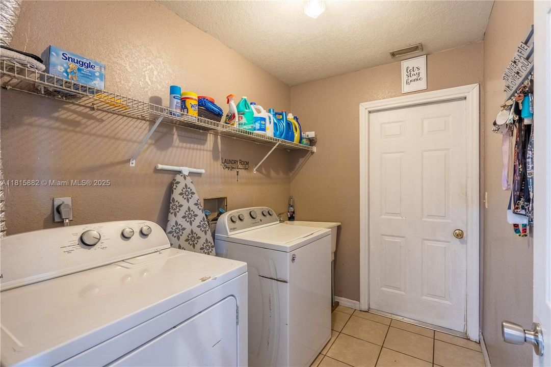 На продажу: $769,000 (3 спален, 2 ванн, 0 Квадратных фут)