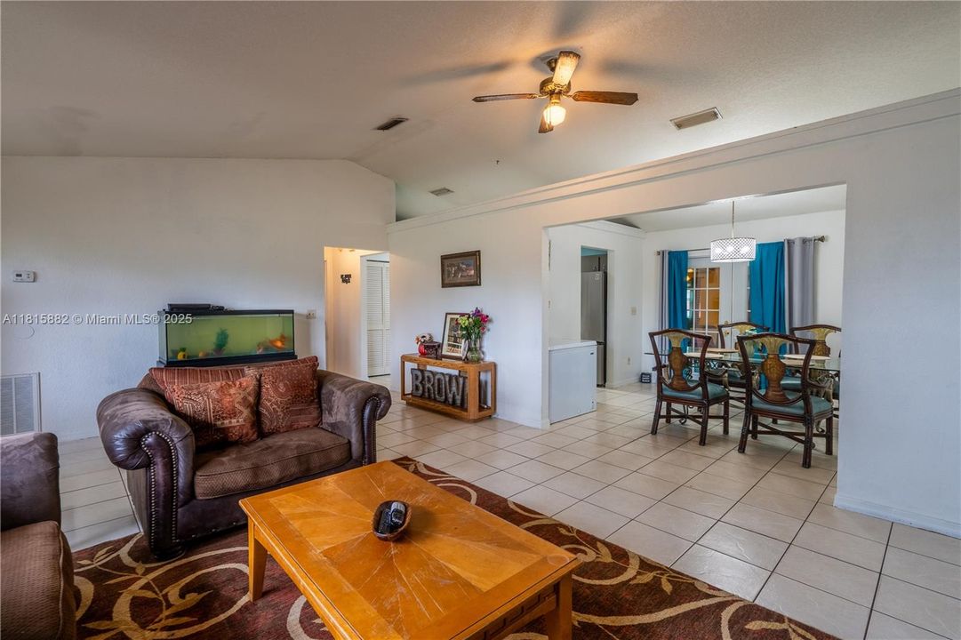 На продажу: $769,000 (3 спален, 2 ванн, 0 Квадратных фут)