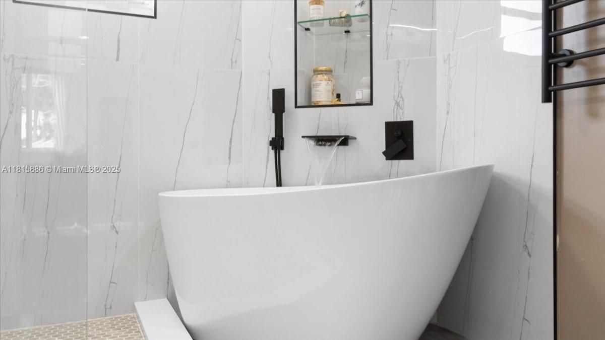 Недавно продано: $599,000 (3 спален, 2 ванн, 1843 Квадратных фут)