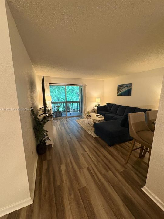 Activo con contrato: $124,700 (1 camas, 1 baños, 760 Pies cuadrados)