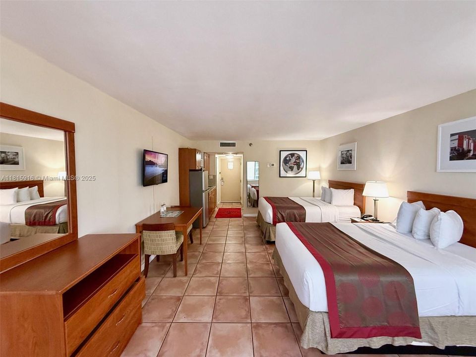 待售: $109,000 (0 贝兹, 1 浴室, 410 平方英尺)