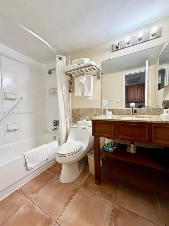 待售: $109,000 (0 贝兹, 1 浴室, 410 平方英尺)