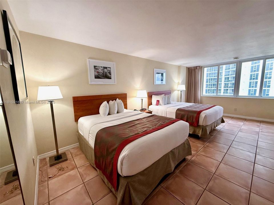 待售: $109,000 (0 贝兹, 1 浴室, 410 平方英尺)