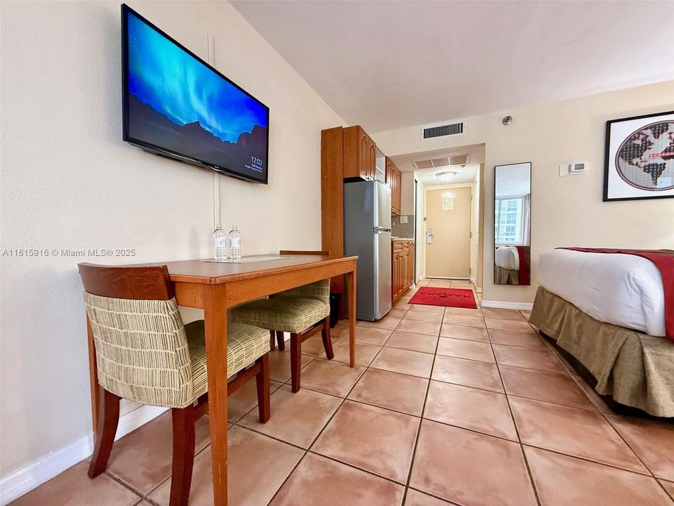 待售: $109,000 (0 贝兹, 1 浴室, 410 平方英尺)