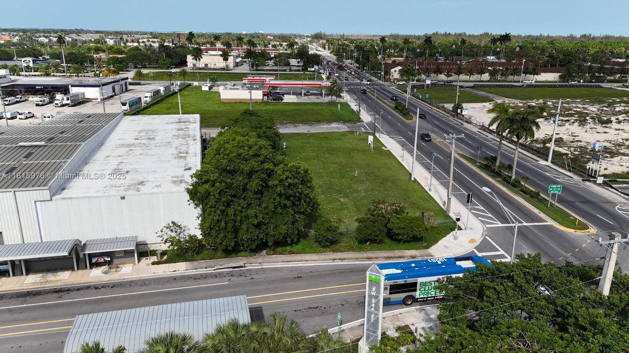 En Venta: $795,000 (0.47 acres)