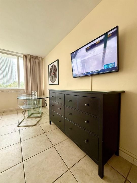 На продажу: $95,000 (0 спален, 1 ванн, 360 Квадратных фут)