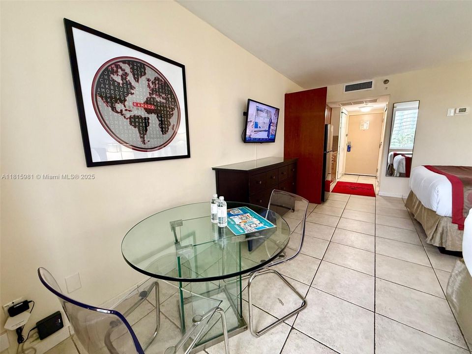 На продажу: $95,000 (0 спален, 1 ванн, 360 Квадратных фут)